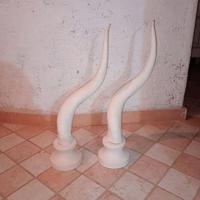 N.2 corni ornamentali in gesso