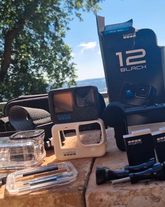 Go pro hero 12 completa di accessori