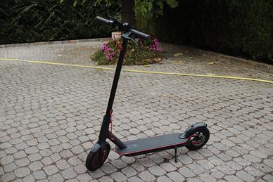 Monopattino Xiaomi M365 Pro Potenziato Accessori