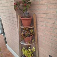 Piedistalllo angoliera Ikea