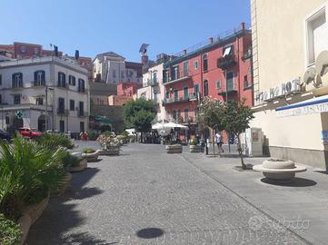 NEGOZIO A POZZUOLI