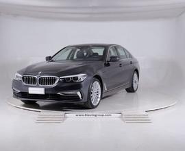 BMW Serie 5 G30 2017 Berlina Benzi 530e Luxur...