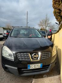 Nissan Qashqai 1.5 dci Visia