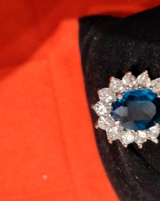 anello in acciaio regina con pietra blu 