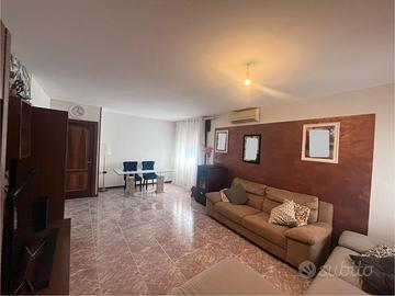 AMPIO QUADRILOCALE A DUEVILLE- con posto auto