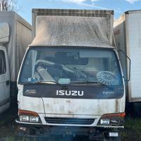 isuzu npr per ricambi