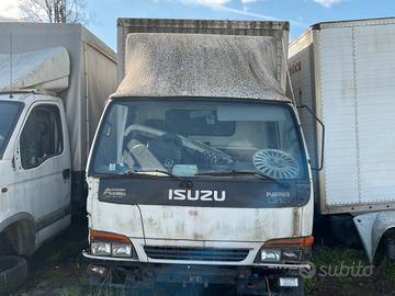 isuzu npr per ricambi