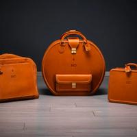 Ferrari Memorabilia  Documenti Valigie