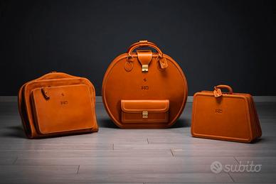 Ferrari Memorabilia  Documenti Valigie