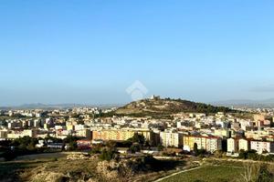 2 LOCALI A CAGLIARI
