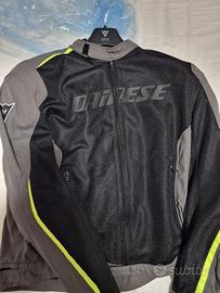 Giacca moto Dainese taglia 54 + paraschiena, ottim