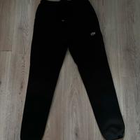 pantaloni lacoste