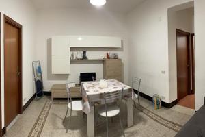 STANZA PER STUDENTESSA