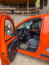 Peugeot bipper autocarro GPL