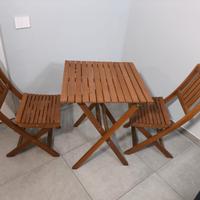 Tavolo e sedie esterno