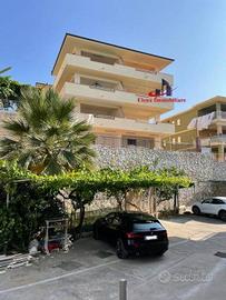 Appartamento di 115 m² con più di 5 locali a Alcam
