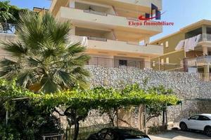 Appartamento di 115 m² con più di 5 locali a Alcam