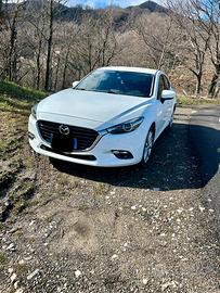 Mazda 3 skyactive d 1.5 automaica