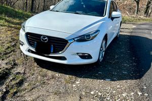 Mazda 3 skyactive d 1.5 automaica