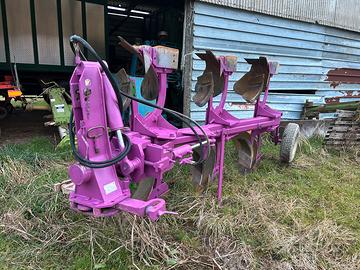 Aratro trivomere defranceschi