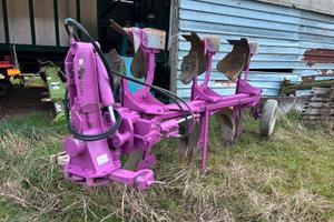 Aratro trivomere defranceschi