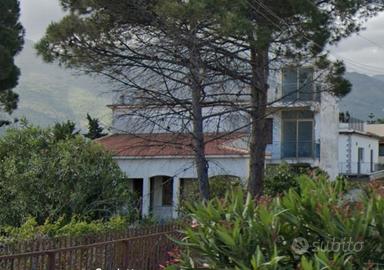 Carini villa unifamiliare con 1500 mq di terreno