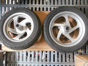 Ruota cerchio anteriore yamaha majesty 250 e 400