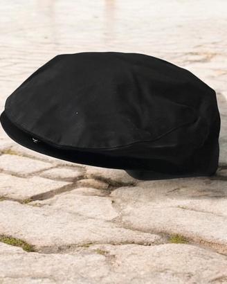 Stock 12 coppole siciliane in raso nero