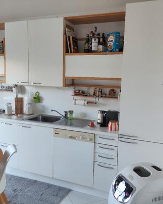 cucina completa di elettrodomestici 