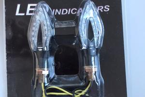 Kit frecce e luce targa moto