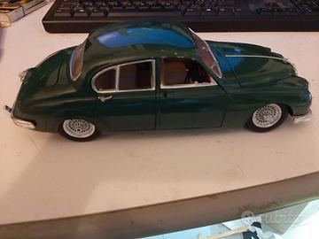 MODELLINO JAGUAR MARK II 1959 - MAISTO 1 : 18 SPEC