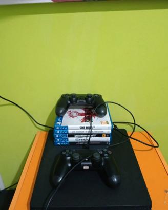  PS4 slim con 2 controller e cavi 