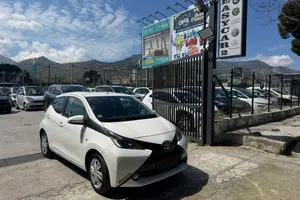 Toyota Aygo 1.0 VVT-i 69 CV 5 porte x-clusiv