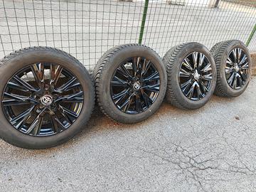 Toyota Yaris cross cerchi in lega originali