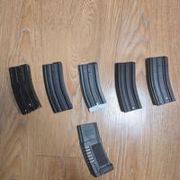 set 6 caricatori maggiorati e tattico soft     air