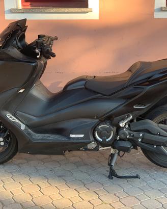 T-Max 560