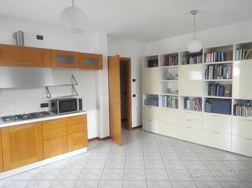 Breda-S.Bartolomeo comodo 2camere-terrazzo abit