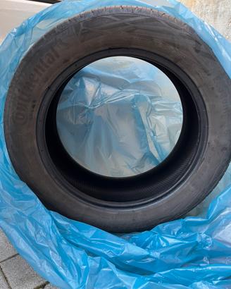 Gomme estive 215/55 17 continental