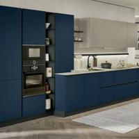 CUCINA LINEARE MODERNA SU MISURA CON COLONNE