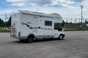 Laika 2400 4 posti 130.000km