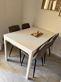 Tavolo moderno
