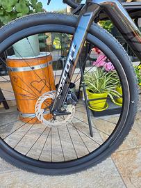 bici gravel scott carbonio 