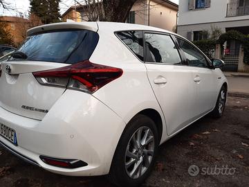 Toyota Auris  1.8 Hybrid 