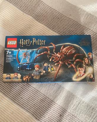 Lego harry potter 76434 aragog nella foresta