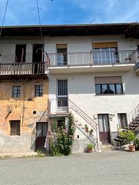Casa indipendente in Valdilana