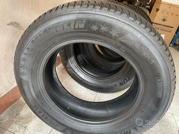 Gomme 215/65 R16