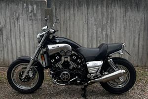 Yamaha Vmax 1200