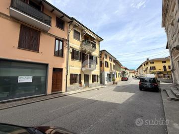 CASA SEMINDIPENDENTE A ALBIANO D'IVREA