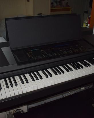 Pianoforte GEM WS-400 completamente revisionato.