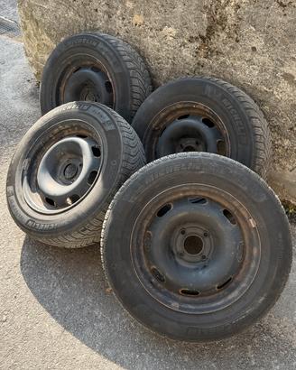 Gomme invernali + cerchi 15